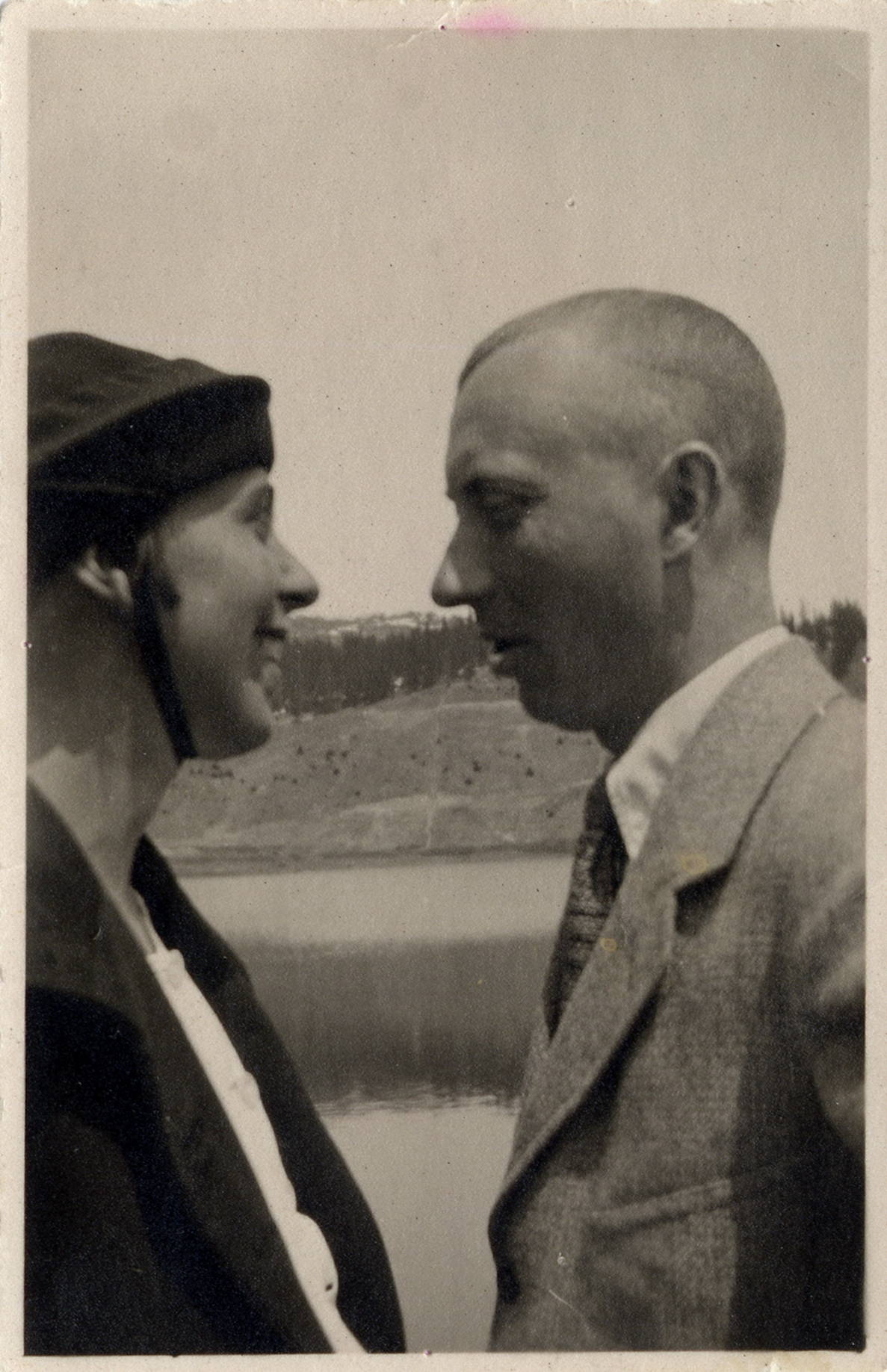 Sophie Taeuber und Hans Arp, Arosa 1918 | Foto: Archiv Stiftung Arp e. V., Berlin/Rolandswerth